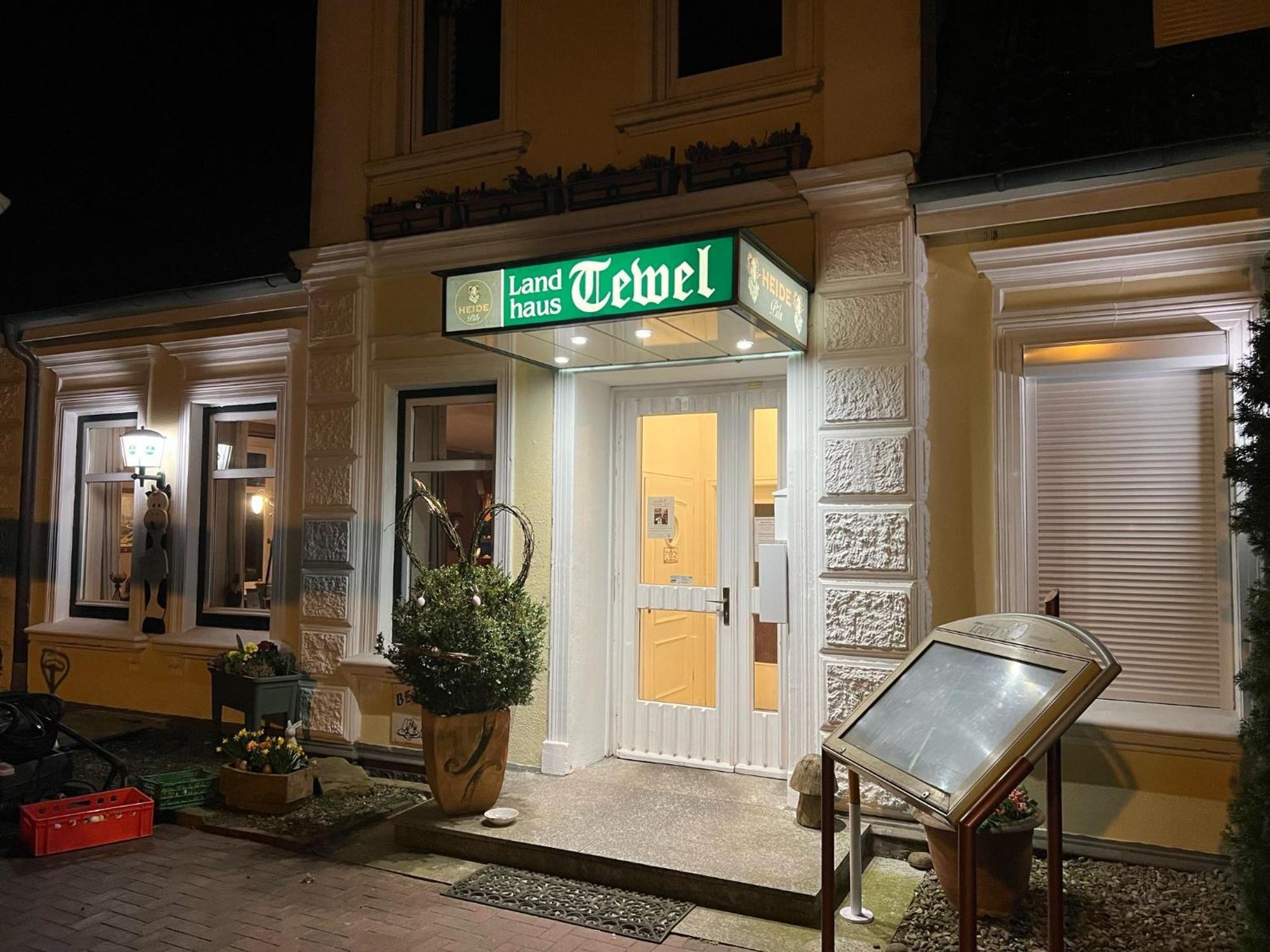 Hotel Mit Restaurant Tewel